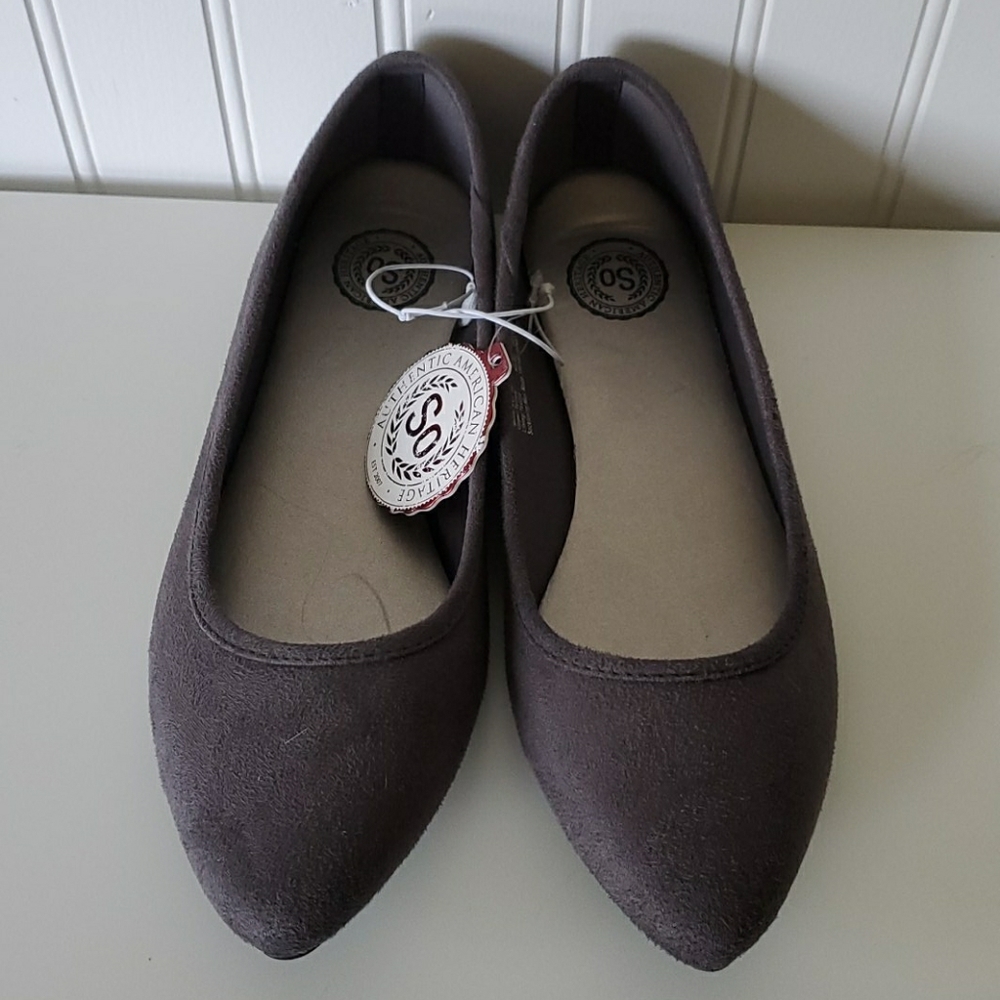 NWT grey flats